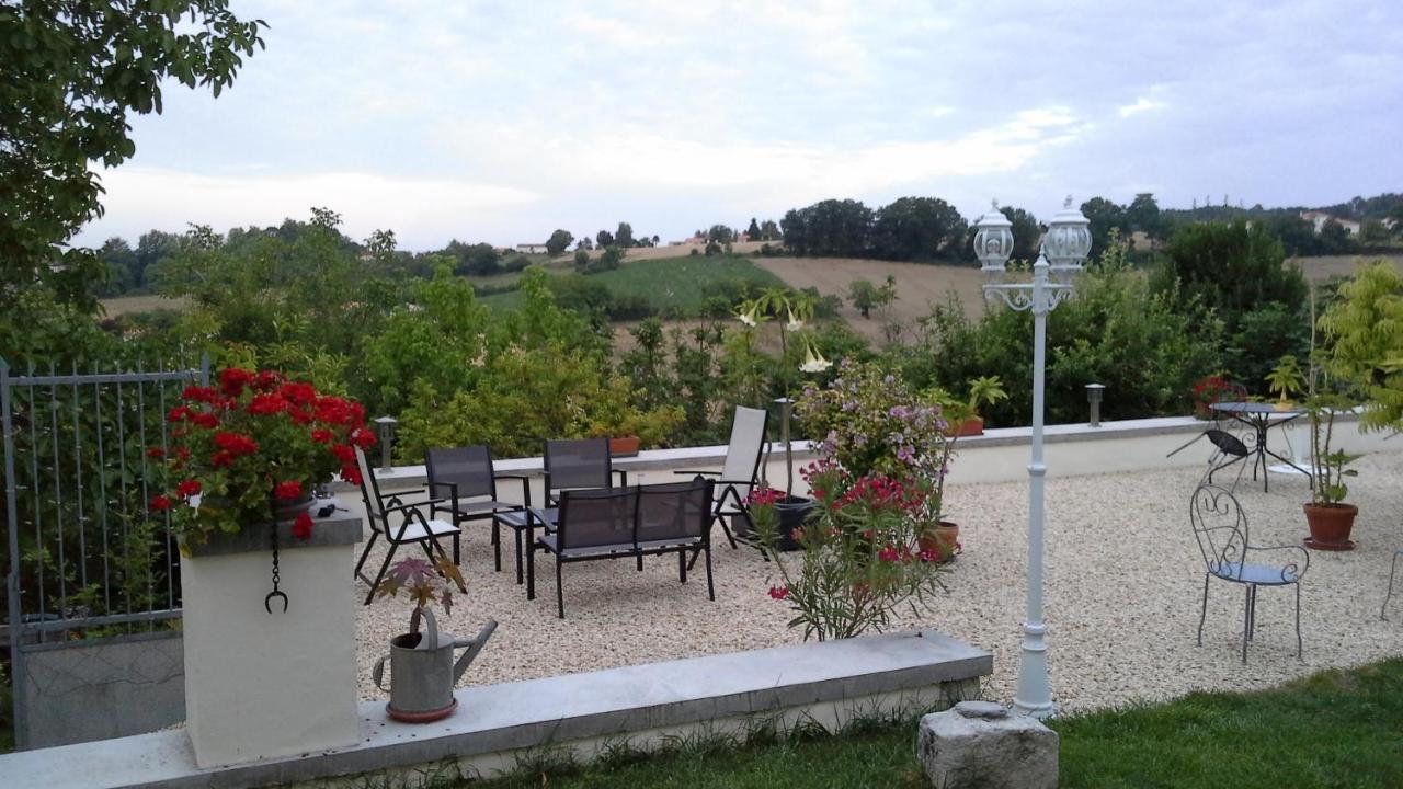 Bed and Breakfast Montismaurelli Montmoreau Экстерьер фото