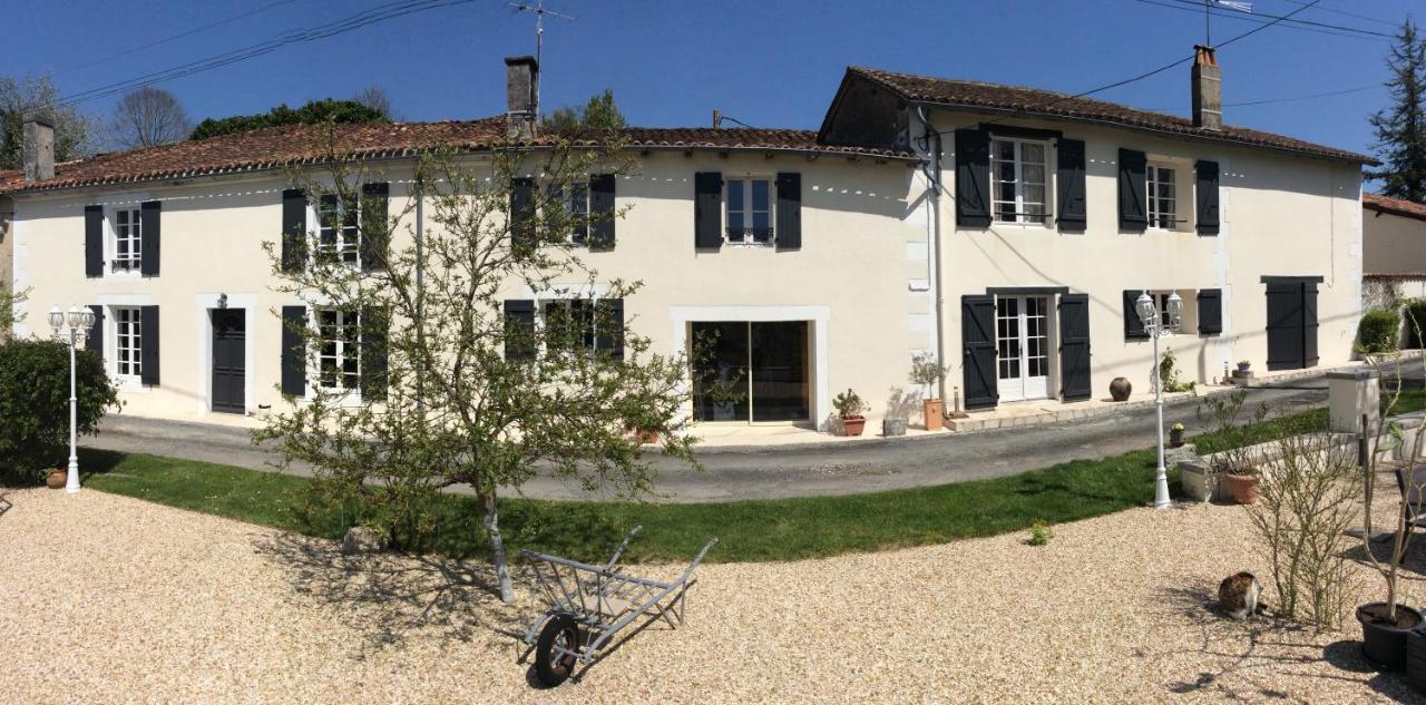 Bed and Breakfast Montismaurelli Montmoreau Экстерьер фото