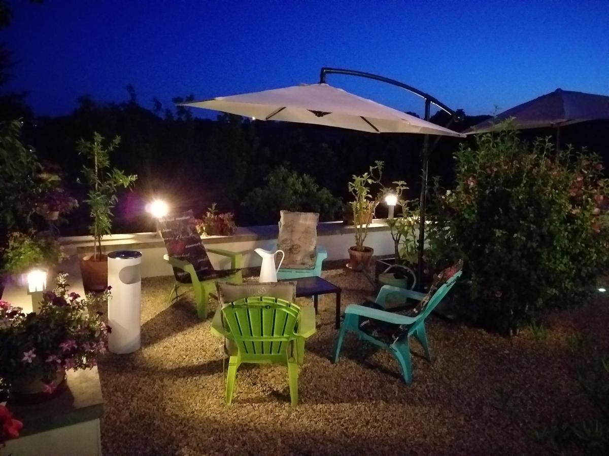 Bed and Breakfast Montismaurelli Montmoreau Экстерьер фото