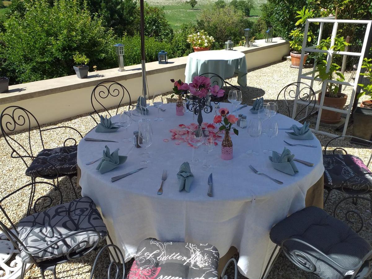 Bed and Breakfast Montismaurelli Montmoreau Экстерьер фото